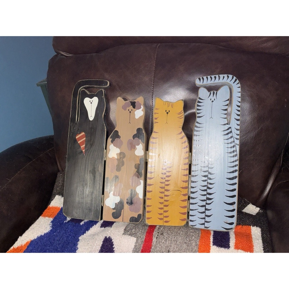 Folk Art Folding Set Of 4 Painted Cats Wood